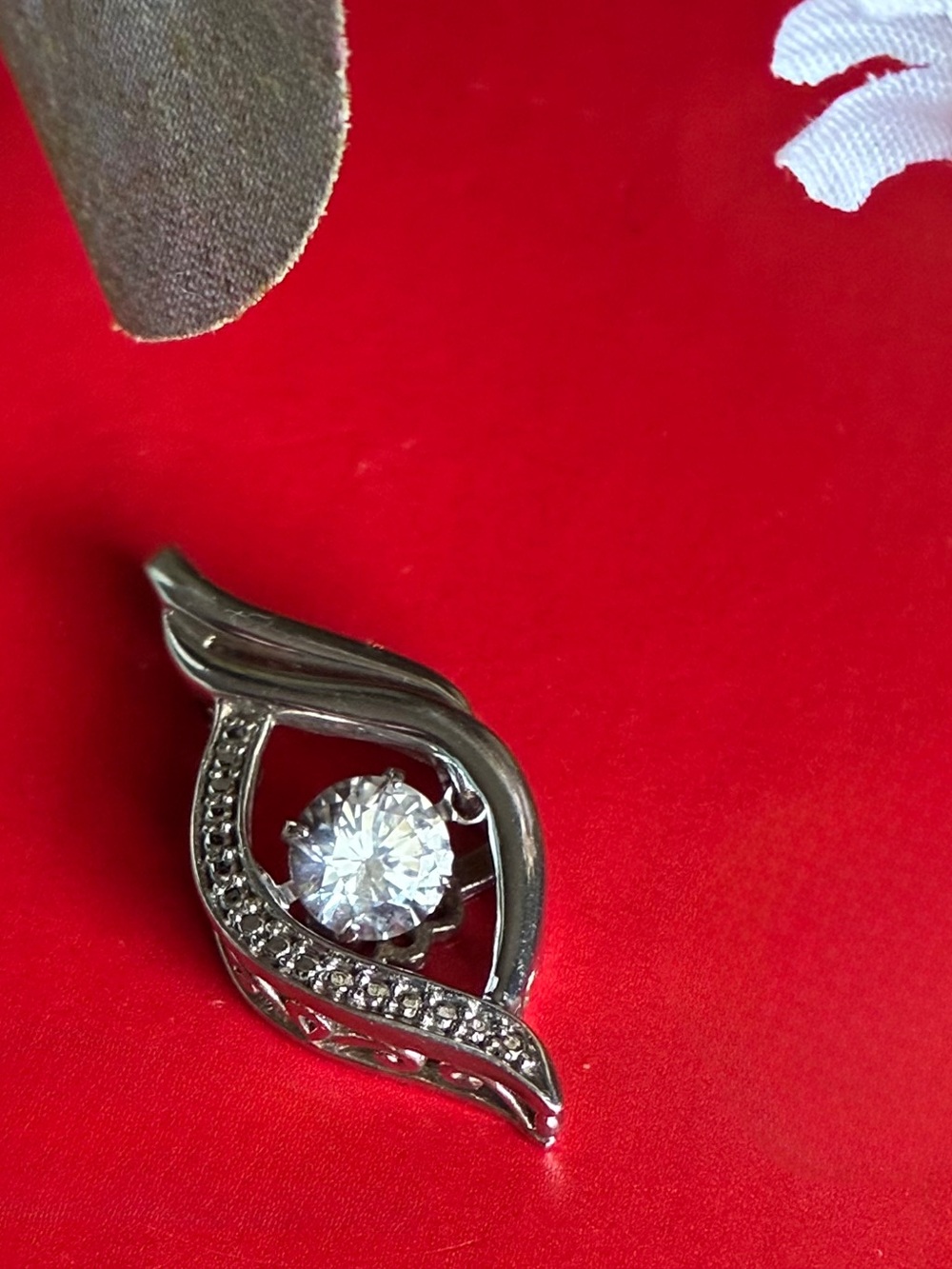 925 Silver pendant,Silver-Tone Crystal Pendant Necklace - Sparkling White Center